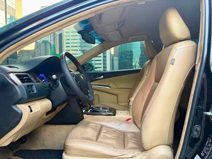 2018 Toyota Camry 2.5 V, Automatic, Gas