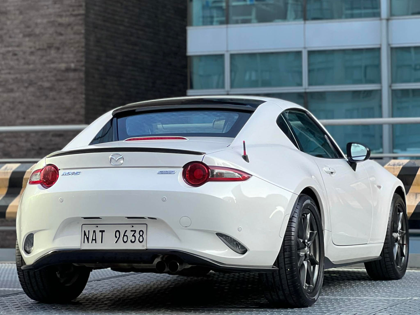 2017 Mazda Miata MX5 2.0 RF, Automatic, Gas